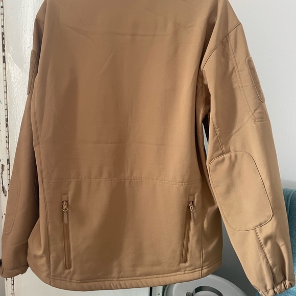 TACTICAL SOFTSHELL JACKET TAN brand new - Picture 2 of 4